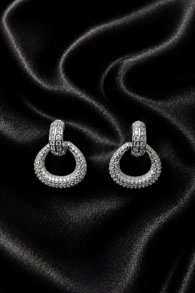 SİLVER ZİRKONLU SALLANTILI OVAL HALKA GLORY KÜPE – FK0135-10537 - Ayşe Kafkas Butik