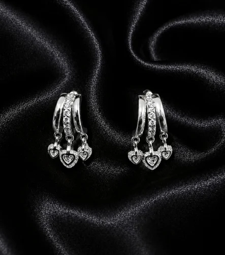 SİLVER ZİRKON TAŞLI SALLANTILI KALPLER GLORY KÜPE – FK0140-10531 - Ayşe Kafkas Butik