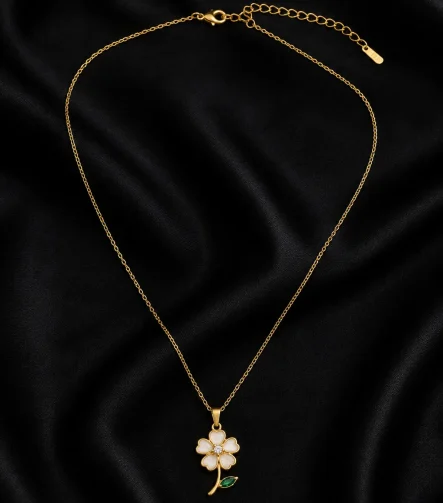 GOLD KAPLAMA SEDEF TAŞLI YEŞİL YAPRAKLI ÇİÇEK TASARIM ÇELİK KOLYE – FKÇLK0065-4921 - Ayşe Kafkas Butik