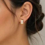 GOLD SEDEF DETAY MİNİ HALKA ÇELİK KÜPE – FKÇLK0070-9974 - Ayşe Kafkas Butik